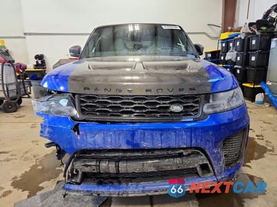 Piąte zdjęcie samochodu w środku: 2022 LAND ROVER RANGE ROVER SPORT SVR VIN:SALWZ2RE6NA220344 - miniatura