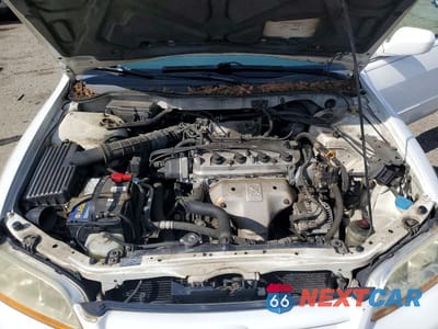 Zdjęcie 11 z 11 samochodu: 2001 HONDA ACCORD LX VIN:JHMCG56431C015784 - miniatura