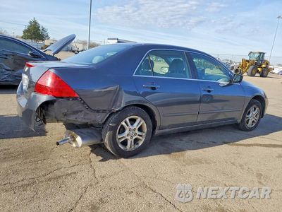 Trzecie zdjęcie samochodu z tyłu: 2007 HONDA ACCORD SE VIN:1HGCM55337A048213 - miniatura
