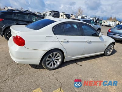 Trzecie zdjęcie samochodu z tyłu: 2010 BMW 328 I VIN:WBAPH7C52AA175897 - miniatura