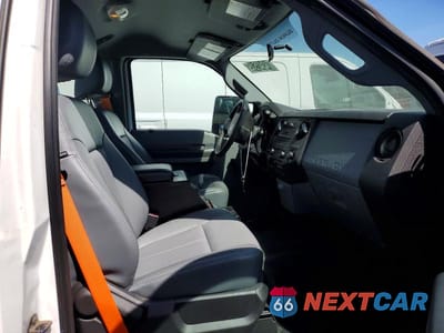 Zdjęcie 10 z 13 samochodu: 2013 FORD F250 SUPER DUTY VIN:1FTBF2A63DEB82095 - miniatura