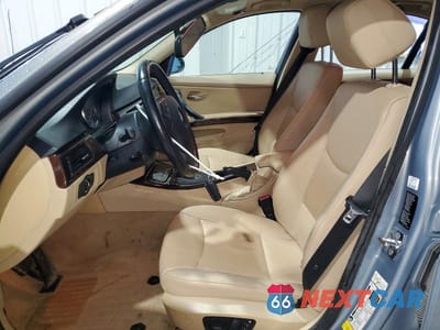 Zdjęcie 7 z 11 samochodu: 2008 BMW 328 XI VIN:WBAVC935X8K044254 - miniatura