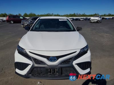 Piąte zdjęcie samochodu w środku: 2023 TOYOTA CAMRY HYBRID SE NIGHTSHADE VIN:4T1G31AK0PU045935 - miniatura