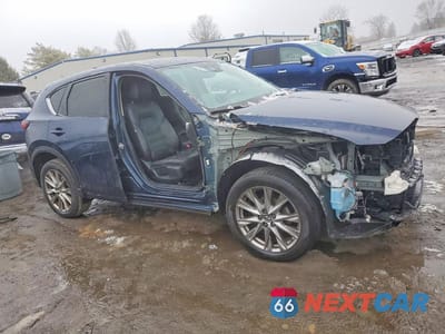 Czwarte zdjęcie samochodu z boku: 2019 MAZDA CX-5 GRAND TOURING VIN:JM3KFBDM3K0540338 - miniatura