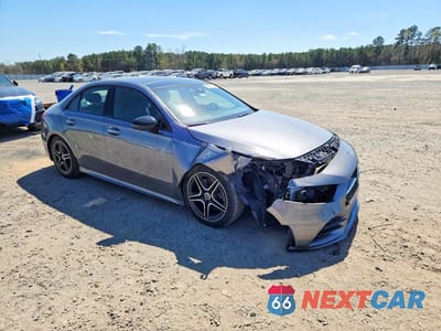 Czwarte zdjęcie samochodu z boku: 2019 MERCEDES-BENZ A 220 4MATIC VIN:WDD3G4FB4KW002218 - miniatura