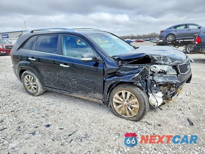 Czwarte zdjęcie samochodu z boku: 2013 KIA SORENTO SX VIN:5XYKW4A2XDG393620 - miniatura