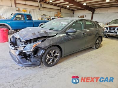 2020 KIA FORTE LXS 3KPF24AD8LE174553 - główne zdjęcie licytacji z USA - miniatura