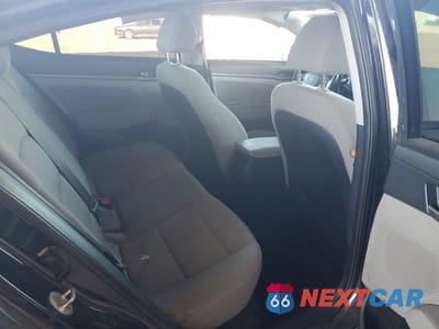 Zdjęcie 10 z 11 samochodu: 2018 HYUNDAI ELANTRA VALUE EDITION VIN:5NPD84LF3JH350454 - miniatura