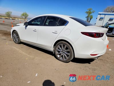 Drugie zdjęcie samochodu z przodu: 2025 MAZDA 3 PREFERRED VIN:JM1BPACM2S1784204 - miniatura