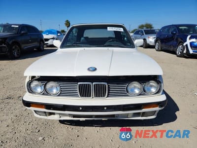 Piąte zdjęcie samochodu w środku: 1991 BMW 325 IC VIN:WBABB1311MEC04845 - miniatura