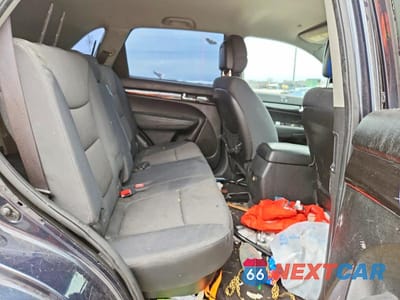 Zdjęcie 11 z 12 samochodu: 2013 KIA SORENTO LX VIN:5XYKTDA26DG345637 - miniatura