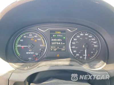 Zdjęcie 9 z 12 samochodu: 2016 AUDI A3 E-TRON PREMIUM VIN:WAUUPBFF2GA086224 - miniatura