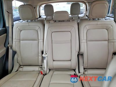 Zdjęcie 10 z 12 samochodu: 2020 LINCOLN AVIATOR RESERVE VIN:5LM5J7XC3LGL11390 - miniatura