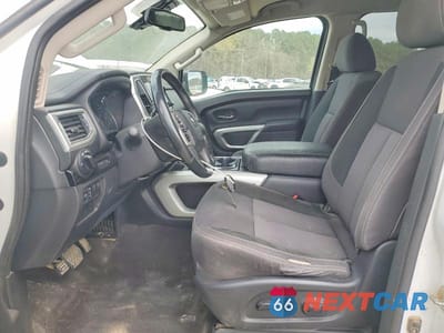 Zdjęcie 7 z 12 samochodu: 2021 NISSAN TITAN SV VIN:1N6AA1ED4MN535809 - miniatura