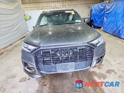 Piąte zdjęcie samochodu w środku: 2021 AUDI Q7 PREMIUM PLUS VIN:WA1LXAF75MD040876 - miniatura