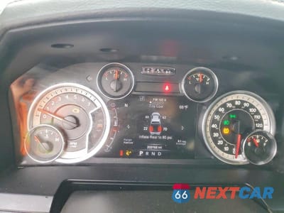 Zdjęcie 9 z 11 samochodu: 2016 RAM 2500 LARAMIE VIN:3C6UR5FJ3GG199885 - miniatura