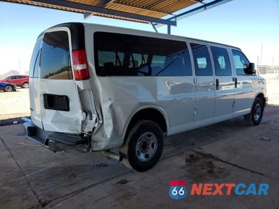 Trzecie zdjęcie samochodu z tyłu: 2017 CHEVROLET EXPRESS G3500 LT VIN:1GAZGPFG4H1336801 - miniatura