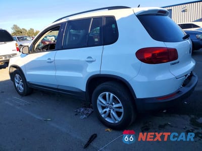 Drugie zdjęcie samochodu z przodu: 2016 VOLKSWAGEN TIGUAN S VIN:WVGAV7AX3GW596363 - miniatura
