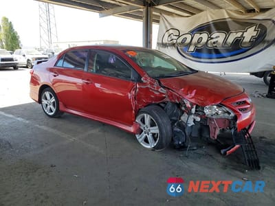 Czwarte zdjęcie samochodu z boku: 2013 TOYOTA COROLLA S VIN:5YFBU4EE7DP141457 - miniatura