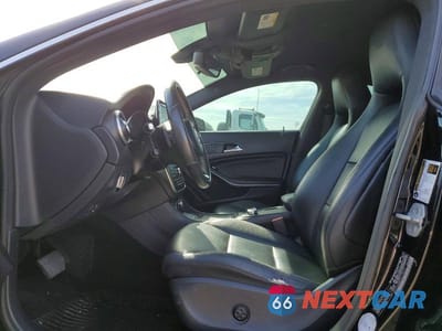 Zdjęcie 7 z 11 samochodu: 2015 MERCEDES-BENZ CLA 250 VIN:WDDSJ4EB0FN175633 - miniatura