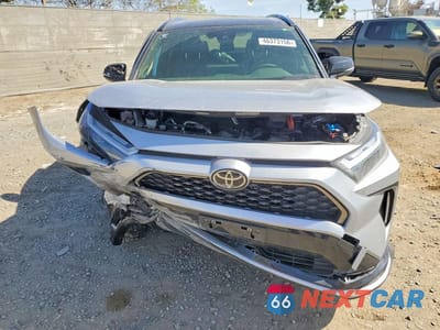Piąte zdjęcie samochodu w środku: 2025 TOYOTA RAV4 PLUG-IN HYBRID XSE VIN:JTMEB3FV6SD255154 - miniatura