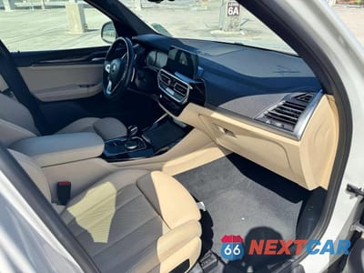 Piąte zdjęcie samochodu w środku: 2022 BMW X3 XDRIVE3 WHITE VIN:5UX53DP03N9L09988 - miniatura
