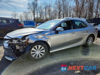 2022 TOYOTA CAMRY HYBRID LE 4T1C31AKXNU584655 - główne zdjęcie licytacji z USA - miniatura