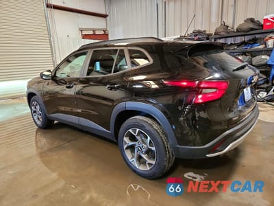 Drugie zdjęcie samochodu z przodu: 2025 CHEVROLET TRAX 1LT VIN:KL77LHEP1SC312725 - miniatura