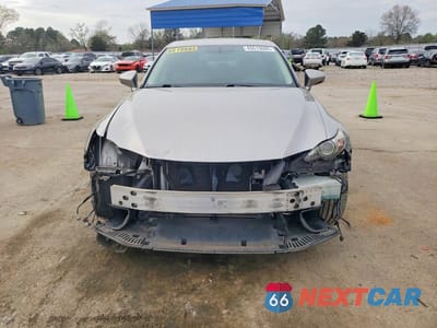 Piąte zdjęcie samochodu w środku: 2016 LEXUS IS 200T BASE VIN:JTHBA1D28G5018720 - miniatura