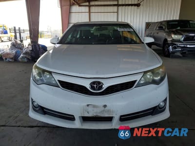 Piąte zdjęcie samochodu w środku: 2014 TOYOTA CAMRY SE VIN:4T1BF1FKXEU473082 - miniatura