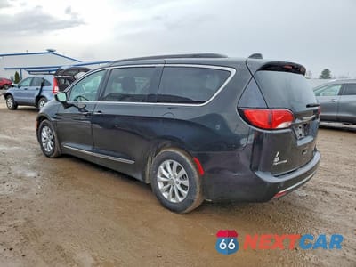 Drugie zdjęcie samochodu z przodu: 2017 CHRYSLER PACIFICA TOURING L VIN:2C4RC1BG4HR821439 - miniatura