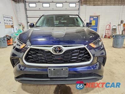 Piąte zdjęcie samochodu w środku: 2023 TOYOTA HIGHLANDER L VIN:5TDKDRAH2PS509486 - miniatura
