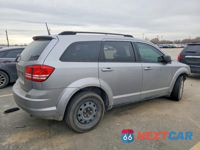 Trzecie zdjęcie samochodu z tyłu: 2020 DODGE JOURNEY SE VIN:3C4PDCAB1LT202423 - miniatura