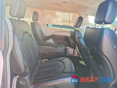 Zdjęcie 11 z 12 samochodu: 2024 CHRYSLER PACIFICA TOURING L VIN:2C4RC1BG2RR151777 - miniatura