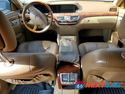 Zdjęcie 8 z 11 samochodu: 2008 MERCEDES-BENZ S 550 VIN:WDDNG71X88A166218 - miniatura