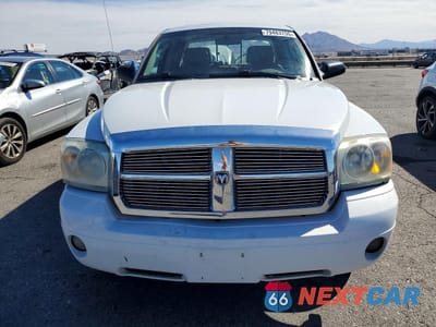 Piąte zdjęcie samochodu w środku: 2006 DODGE DAKOTA QUAD SLT VIN:1D7HE48N46S640727 - miniatura