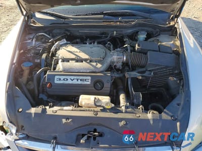 Zdjęcie 11 z 12 samochodu: 2003 HONDA ACCORD EX VIN:1HGCM66803A040189 - miniatura