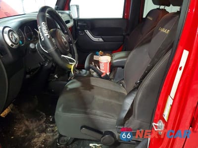 Zdjęcie 7 z 12 samochodu: 2014 JEEP WRANGLER UNLIMITED SAHARA VIN:1C4BJWEG3EL210726 - miniatura