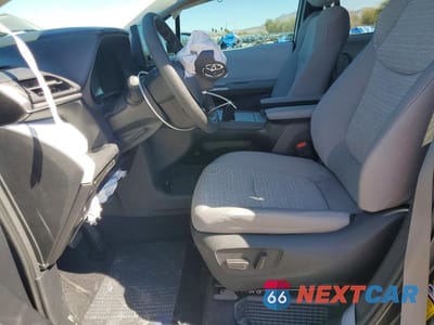 Zdjęcie 7 z 14 samochodu: 2025 TOYOTA SIENNA LE 8-PASSENGER VIN:5TDKRKEC0SS279558 - miniatura