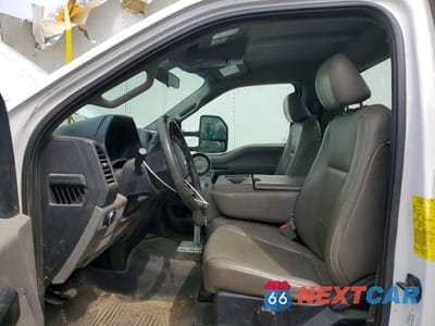 Zdjęcie 7 z 12 samochodu: 2019 FORD F-550 SUPER DUTY - DUAL REAR WHEEL VIN:1FDUF5GT6KEE94234 - miniatura