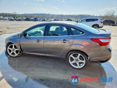 Drugie zdjęcie samochodu z przodu: 2013 FORD FOCUS TITANIUM VIN:1FADP3J2XDL231903 - miniatura