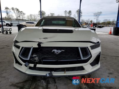 Piąte zdjęcie samochodu w środku: 2025 FORD MUSTANG GT VIN:1FAGP8FFXS5126916 - miniatura