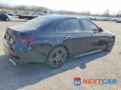 Trzecie zdjęcie samochodu z tyłu: 2022 MERCEDES-BENZ C 300 4MATIC VIN:W1KAF4HB1NR059602 - miniatura