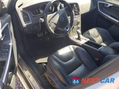 Zdjęcie 8 z 11 samochodu: 2015 VOLVO XC60 T6 R-DESIGN PLATINUM VIN:YV4902RS4F2734111 - miniatura