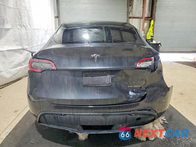 Zdjęcie 6 z 14 samochodu: 2024 TESLA MODEL Y VIN:7SAYGAEE4RF994761 - miniatura