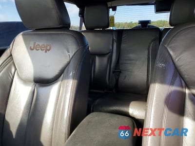 Zdjęcie 10 z 12 samochodu: 2015 JEEP WRANGLER UNLIMITED SAHARA VIN:1C4BJWEG0FL504456 - miniatura