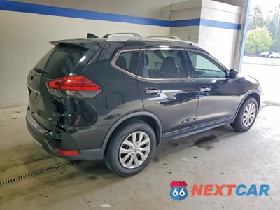 Trzecie zdjęcie samochodu z tyłu: 2017 NISSAN ROGUE S VIN:KNMAT2MV9HP537742 - miniatura