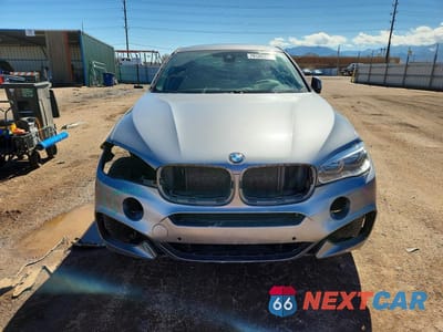 Piąte zdjęcie samochodu w środku: 2018 BMW X6 XDRIVE35I VIN:5UXKU2C50J0Z62590 - miniatura
