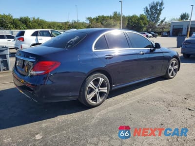 Trzecie zdjęcie samochodu z tyłu: 2020 MERCEDES-BENZ E 350 4MATIC VIN:WDDZF8EBXLA748340 - miniatura