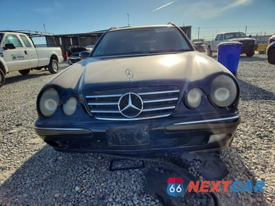 Piąte zdjęcie samochodu w środku: 2001 MERCEDES-BENZ E 320 VIN:WDBJH65J21B284317 - miniatura